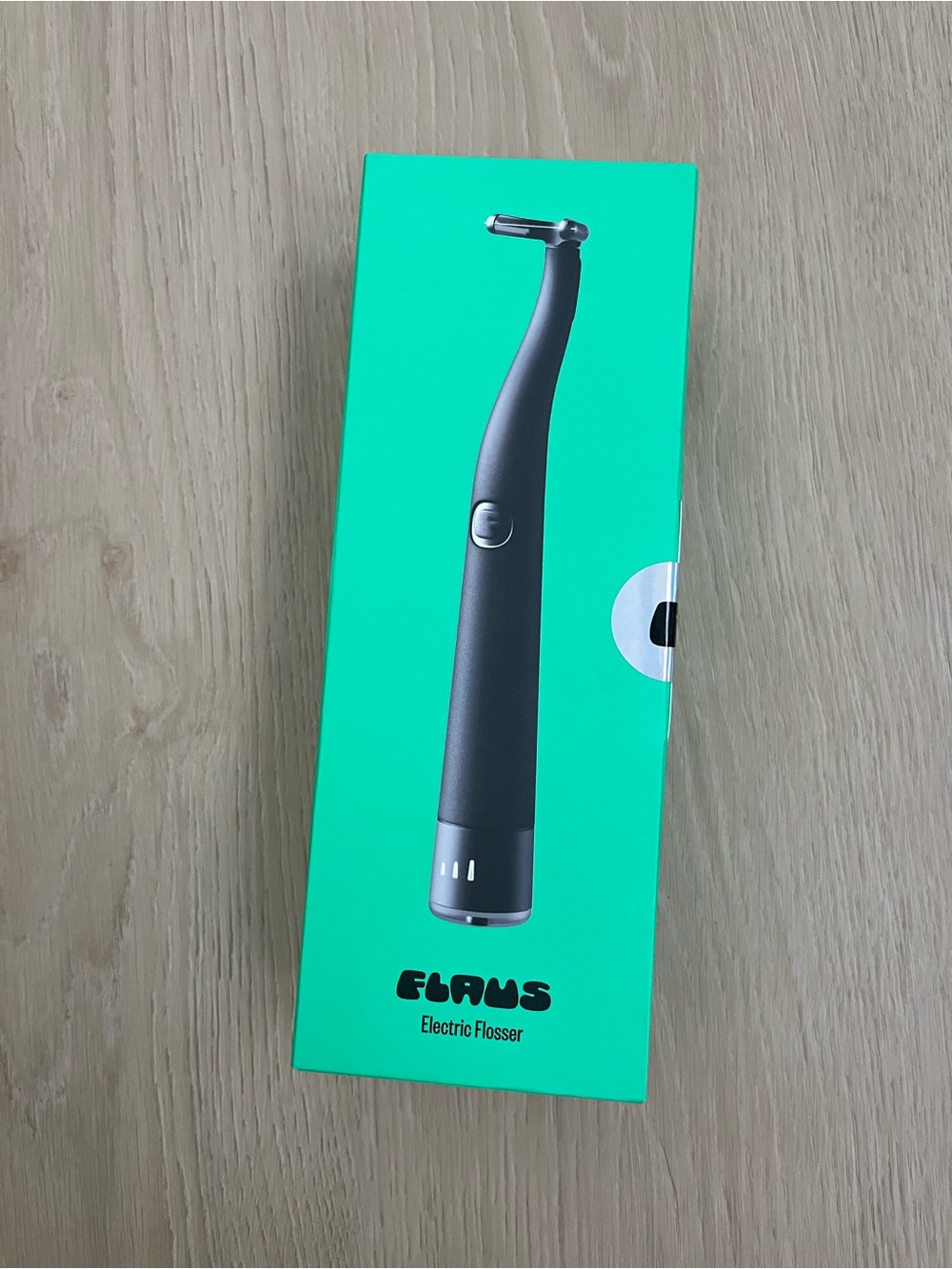 Flaus Electric Flosser. Brand new in box.